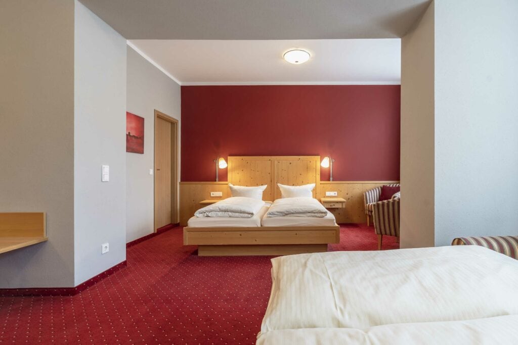Hotel Vollmann Weilheim Three Four-Bed Rooms